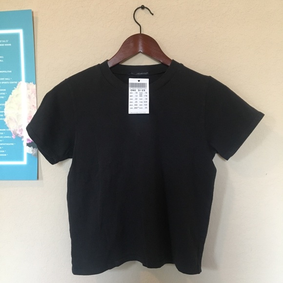 [SOLD] Brandy Melville helen black tee - Picture 1 of 3